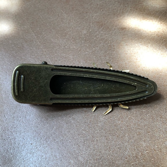 Cicada big insect hair clip - Picture 3 of 5